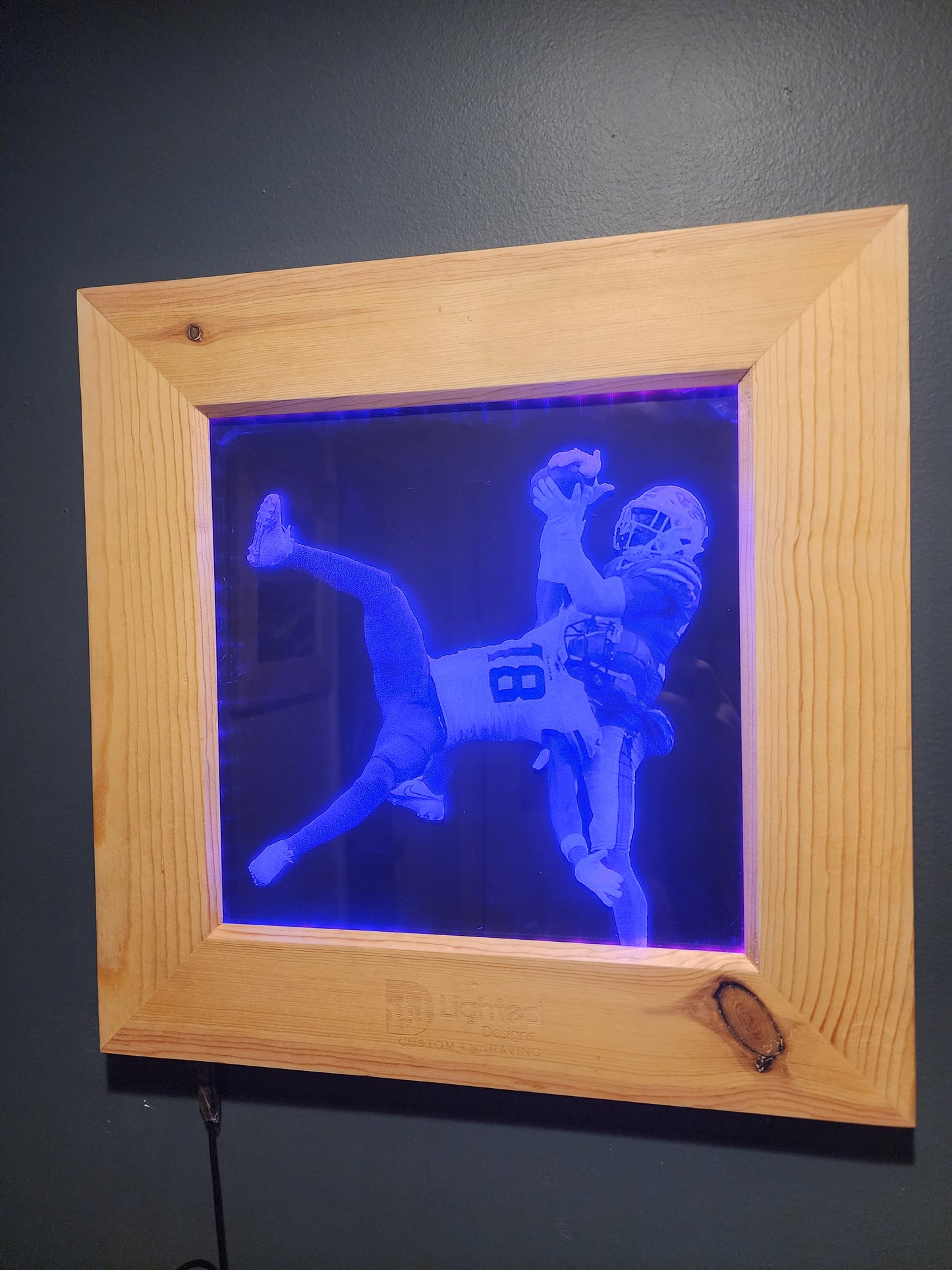 THE CATCH (Framed LED)